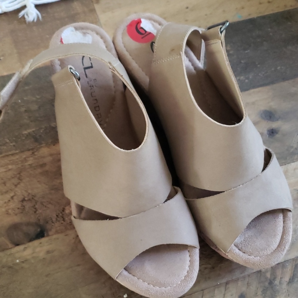 Cute Neutral wedge Sandals